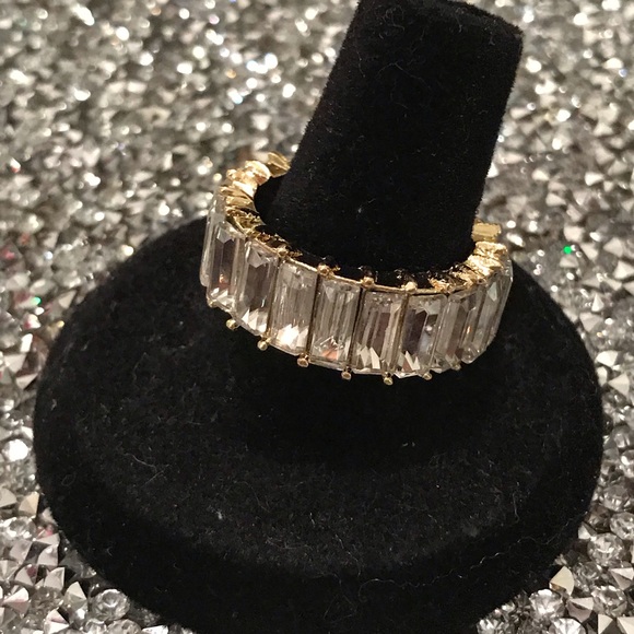 💕LAST ONE💕 Clear Crystal Baguette Stack Ring - Picture 3 of 5